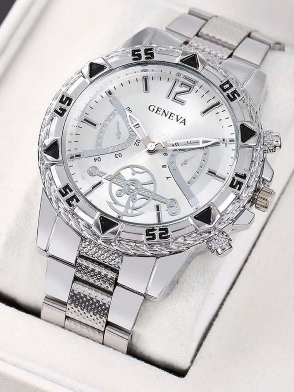 🤍New Men’s Geneva Silver-Tone Chronograph Style Watch🤍